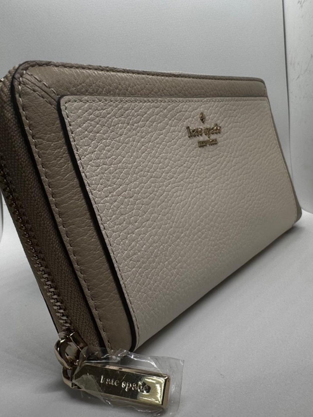 Kate Spade Pam leather zip around wallet new/unused